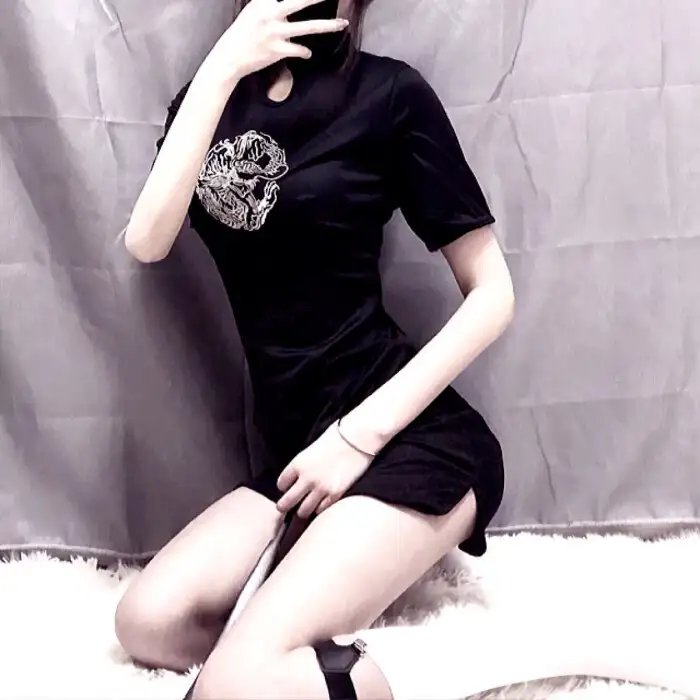 半夜不要照镜子